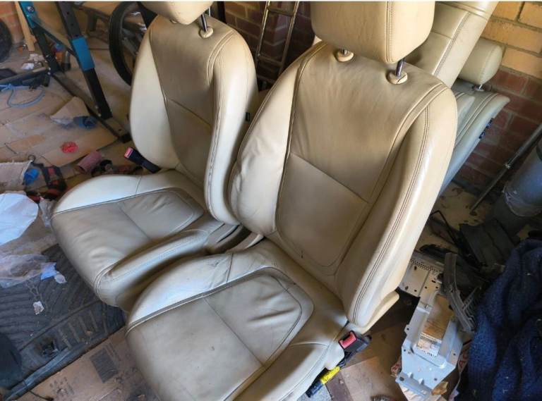 Jaguar 2.2 xf Diesel Automatic Breaking Spares Parts 2014 premium luxury