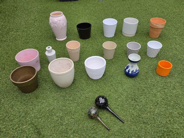 Job Lot Mixed Plant Pots / Garden Planters & Watering Spikes