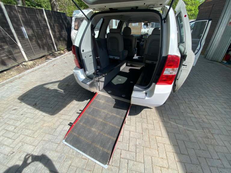 KIA SEDONA 1 CRDI - 2010/60 - 99000 MILES - WHEELCHAIR DISABILITY - CONDITION 
