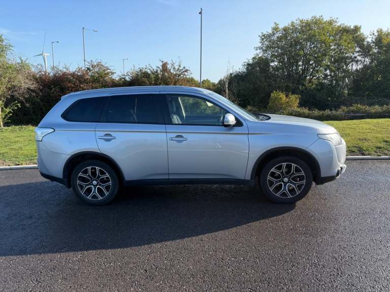 MITSUBISHI OUTLANDER 2.2 DI-D GX3 2014