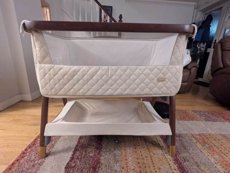 Tutti Bambini next to me 