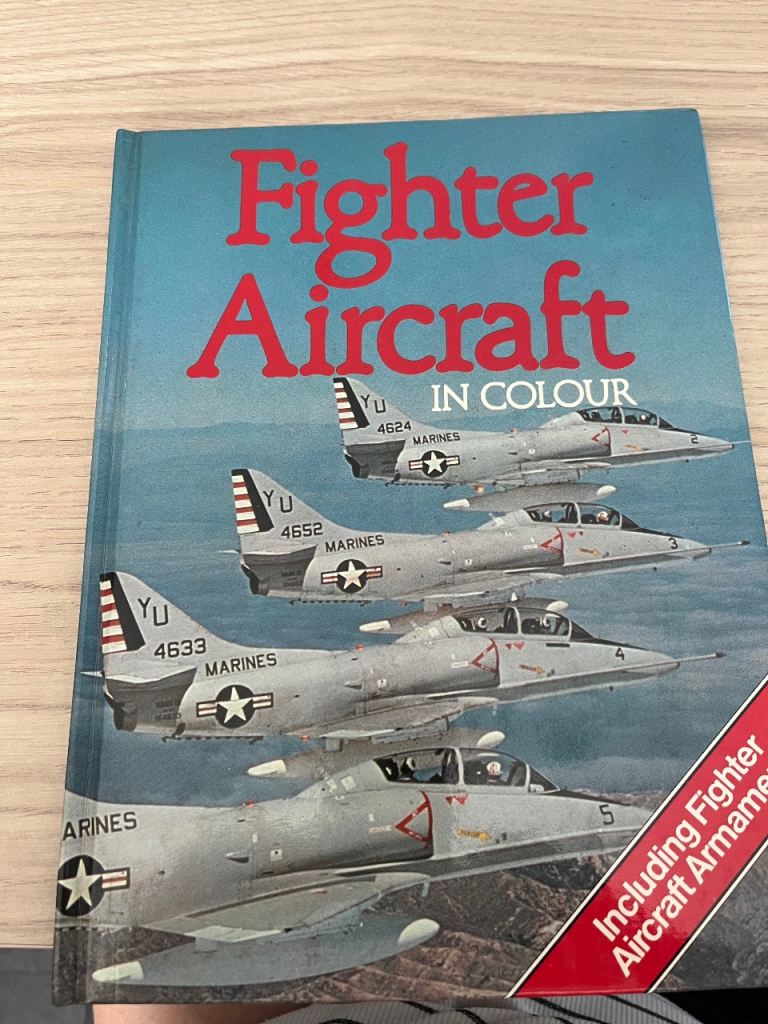 FIGHTER AIRCRAFT HARDBACK BOOK IN FULL COLOUR 