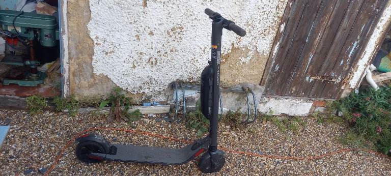 Segway Ninebot Electric Scooter – Spares or Repair