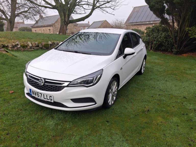 Vauxhall, ASTRA,  energy Hatchback, 2018, Manual, 1598 (cc), 5 doors