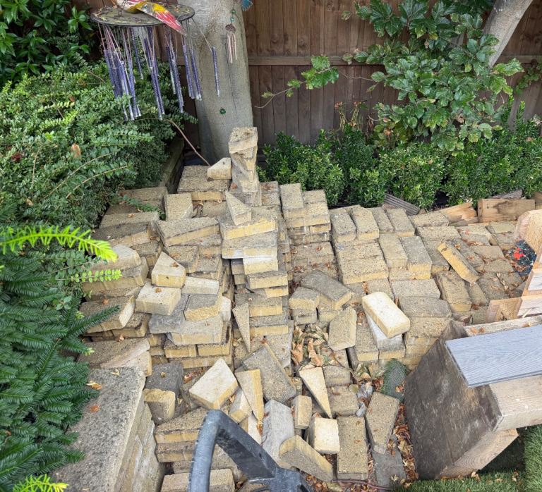 100/200 Refurbished bricks 