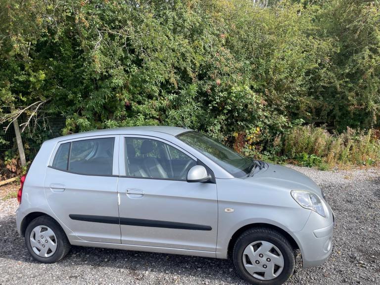 KIA PICANTO 1.0 PETROL 59 REG SILVER 5 DOOR 67K MILES MOT FEBRUARY 3RD 2027 SERVICE HISTORY TAX £35 