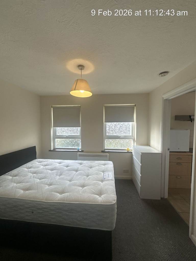 Spacious 1-Bed Flat in W13 – Ground Floor – Fully Furnished