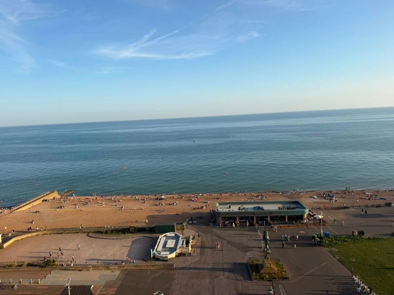 Stunning Seafront Apartment with Exceptional Sea Views