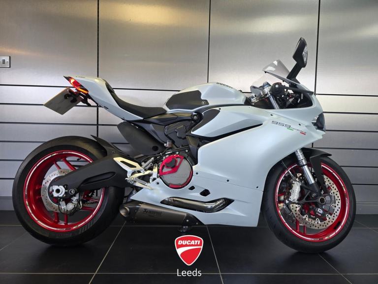 2017 DUCATI 959 PANIGALE, 4758 miles