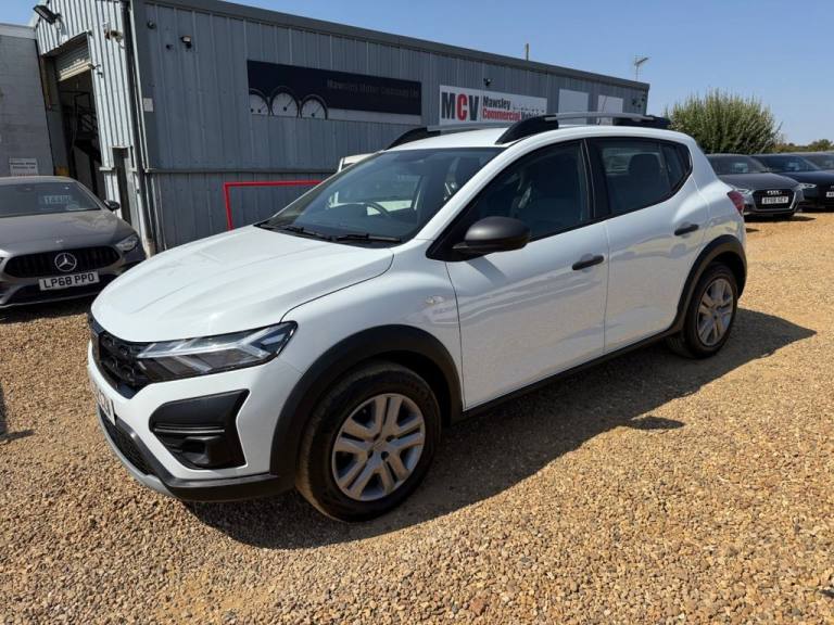 2022 Dacia Sandero Stepway 1.0 TCe Essential Hatchback 5dr Petrol Manual Euro 6 (s/s) (90 ps) Hat...