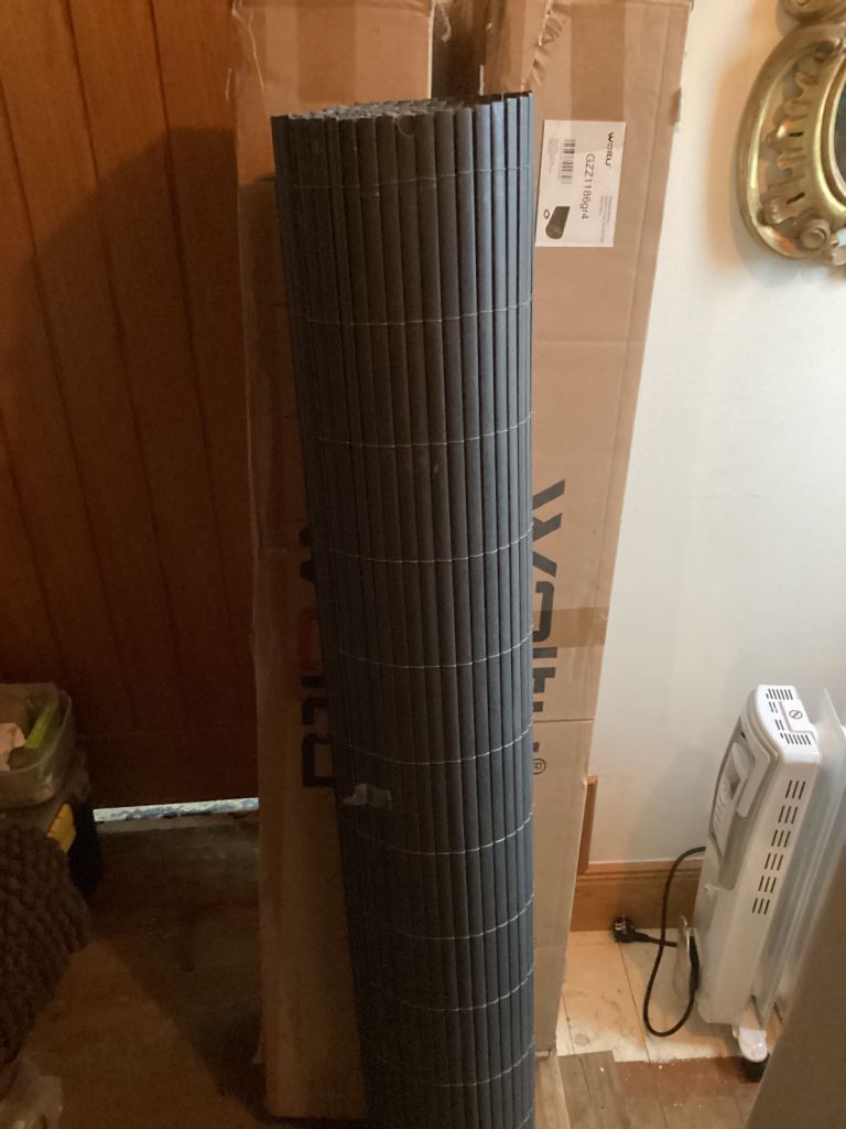 GARDEN PRIVACY SCREEN DARK GREY COLOUR 500x120cm, 4BRAND NEW BOXES 