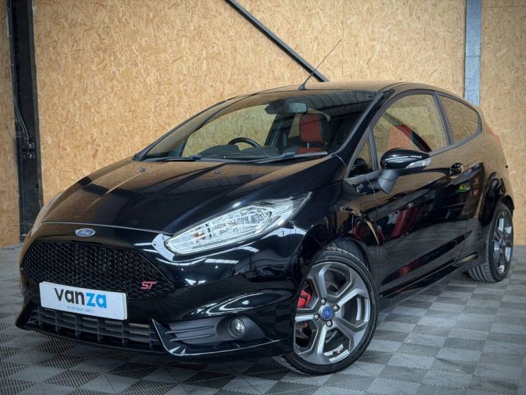 2016 Ford Fiesta 1.6T EcoBoost ST-3 Hatchback 3dr Petrol Manual Euro 6 (182 ps) Hatchback Petrol ...