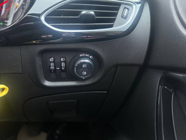 2017 Vauxhall Astra 1.4i 16V SRi 5dr HATCHBACK PETROL Manual