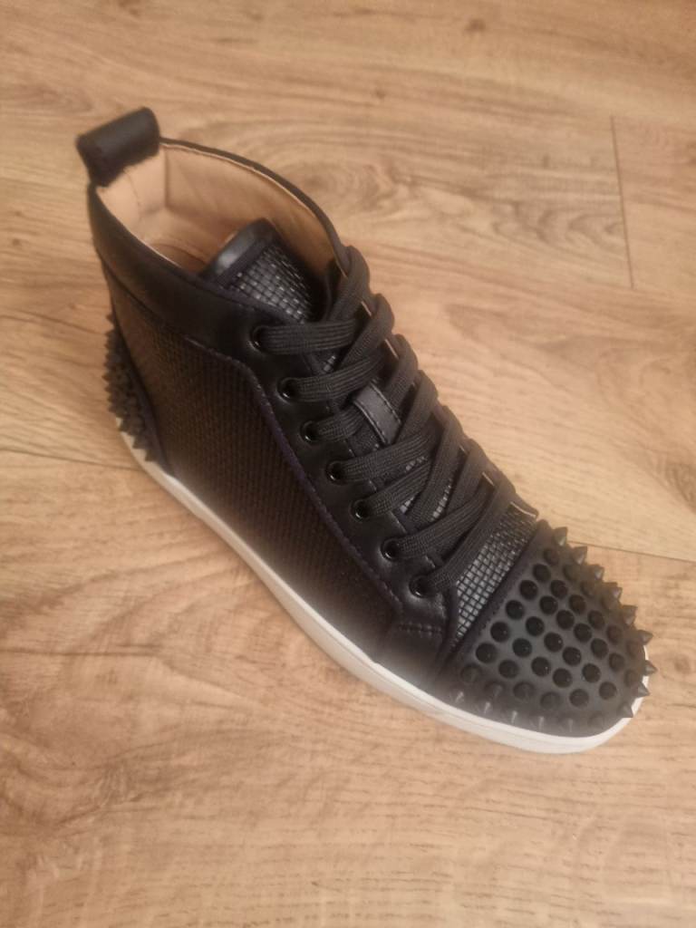 Christian Louboutin size 5