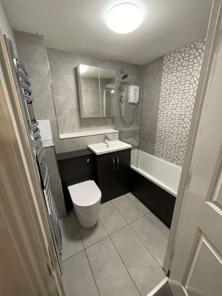 Recently Refurbished 2 Bed Flat, Wallace St, G5