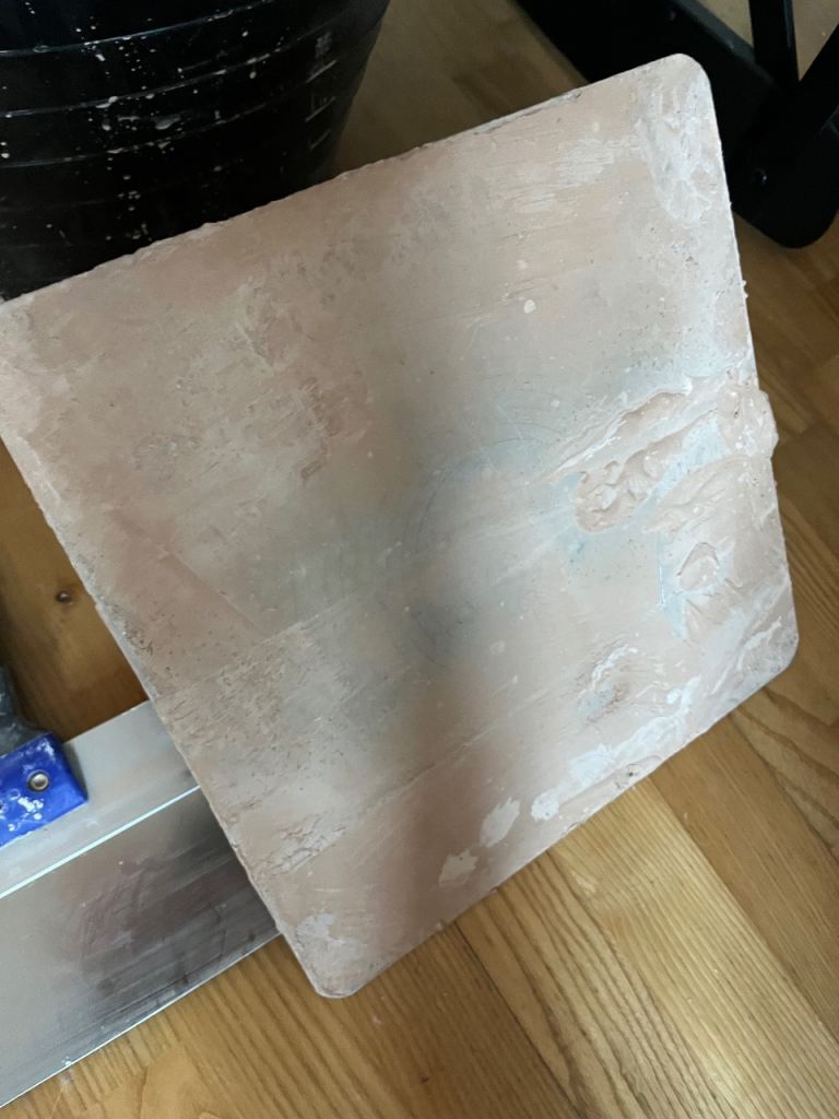 Assorted tiling / plastering tools