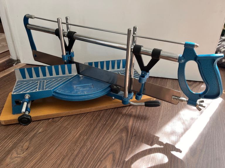 Hand tools Saw Mitre Metal 