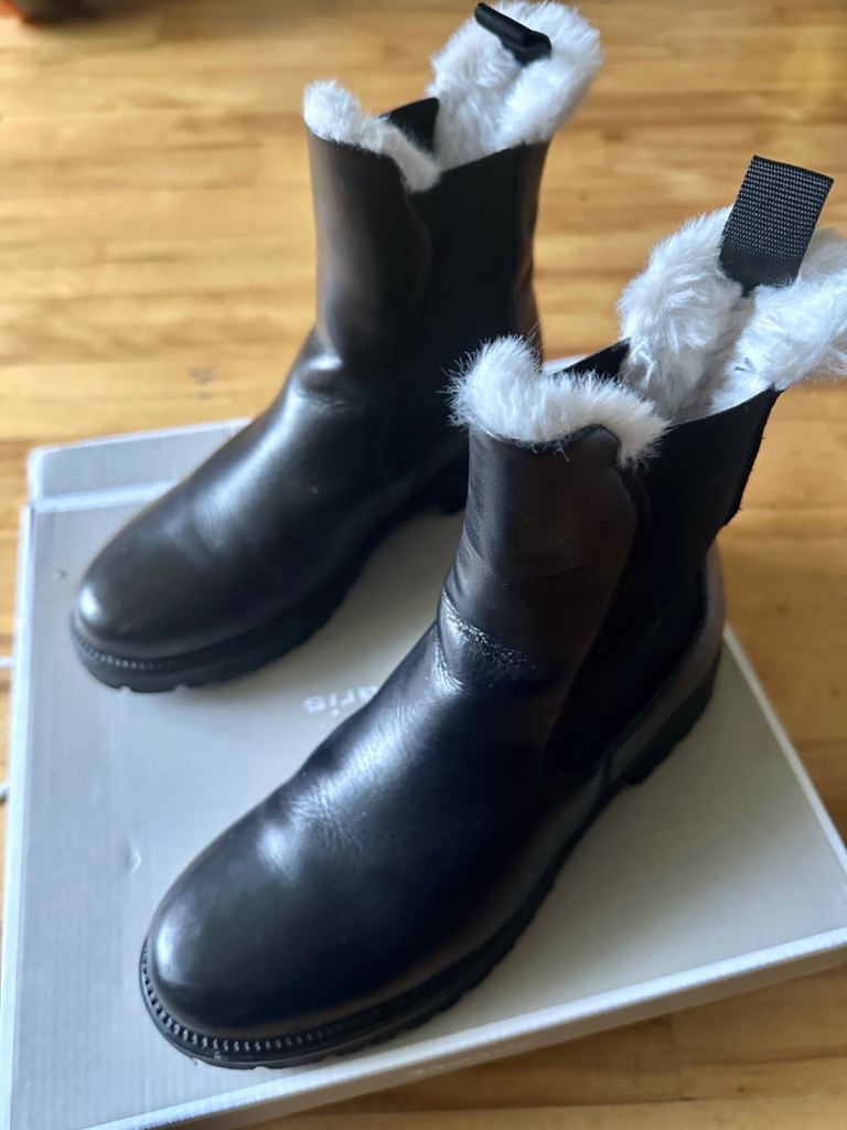 Ladies Fur Lined Chelsea Boots