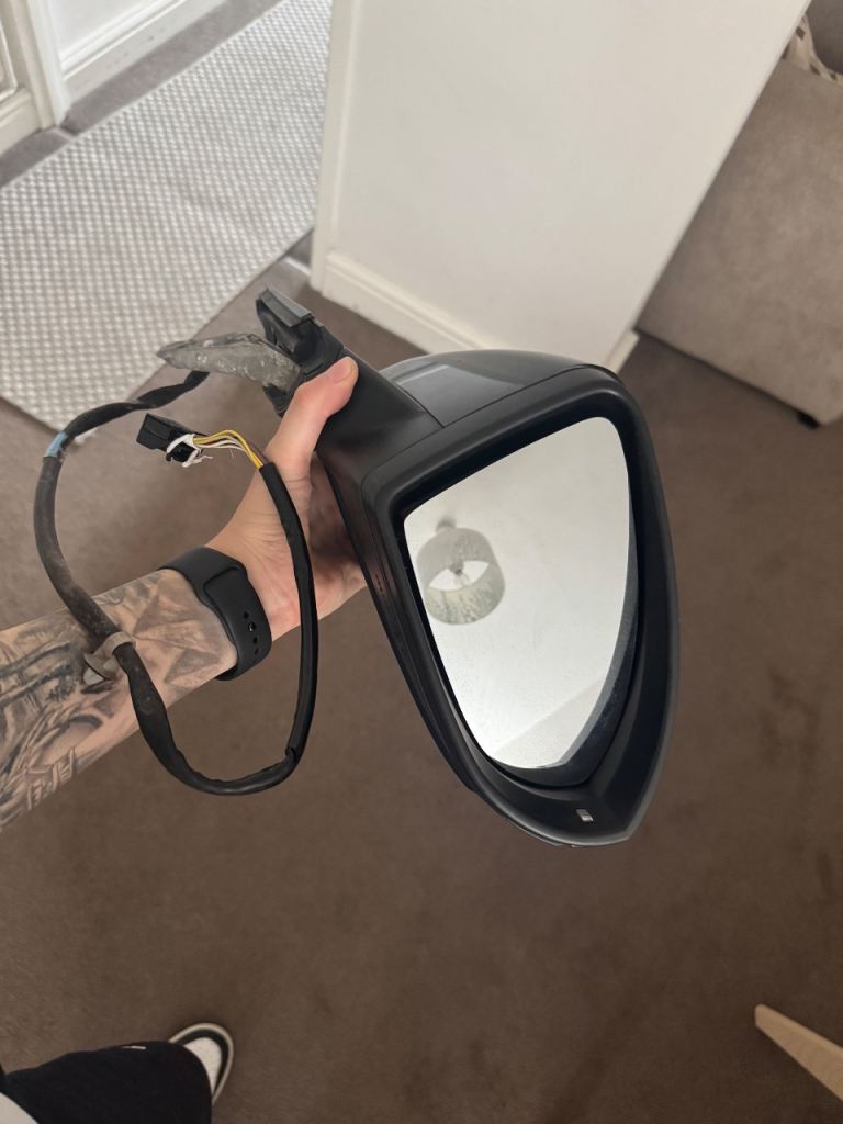 Genuine VW Golf Mk7.5 Driver Side Wing Mirror – Black – Heated – Electric – Spares/Repair