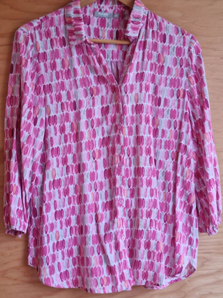 Rabe Woman's patterned blouse. UK 14, Elasticated cuffs. VGC