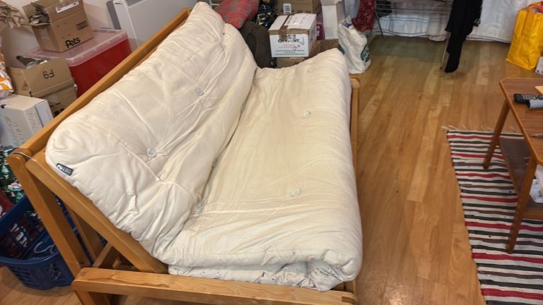 2 seater futon