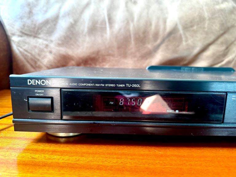 Denon TU-260L Stereo Tuner - AM/FM Radio Component