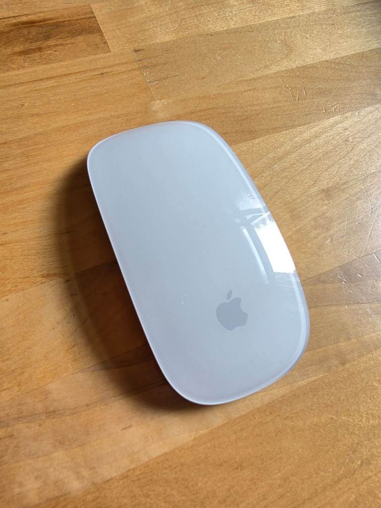 Apple Magic Mouse 2 – Excellent Condition, with USB-C to Lightning Cable