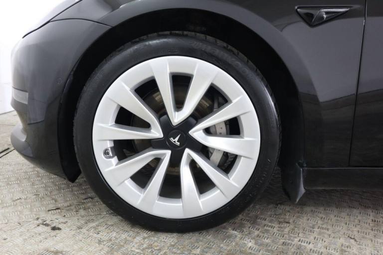 2021 Tesla Model 3 (Dual Motor) Long Range Auto 4WDE 4dr Saloon ELECTRIC Automatic