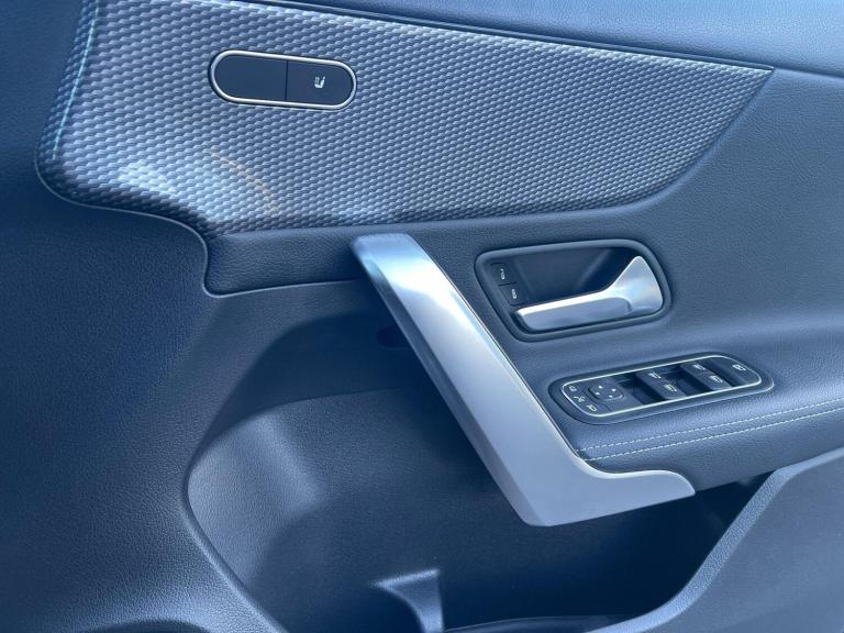 2020 Mercedes-Benz A-Class 1.3 A180 Sport (Executive) 7G-DCT Euro 6 (s/s) 5dr HATCHBACK Petrol Au...