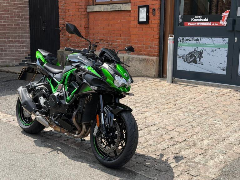 2022 Kawasaki ZH2 naked supercharged motorcycle in Green 