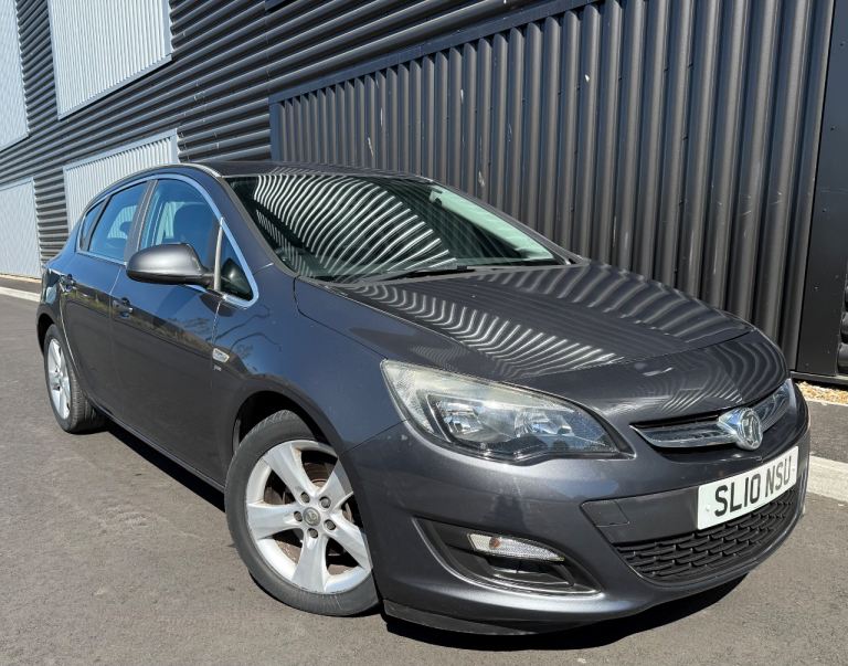LOW MILEAGE 2010 Vauxhall Astra 1.7 Diesel 5 door (Golf polo Corsa Clio etc)