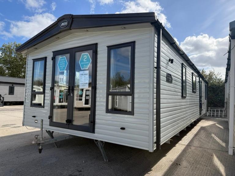 40x14ft 2 Bed 2018 Static Caravan - Must See, MASSIVE Spec! - Offsite Sale