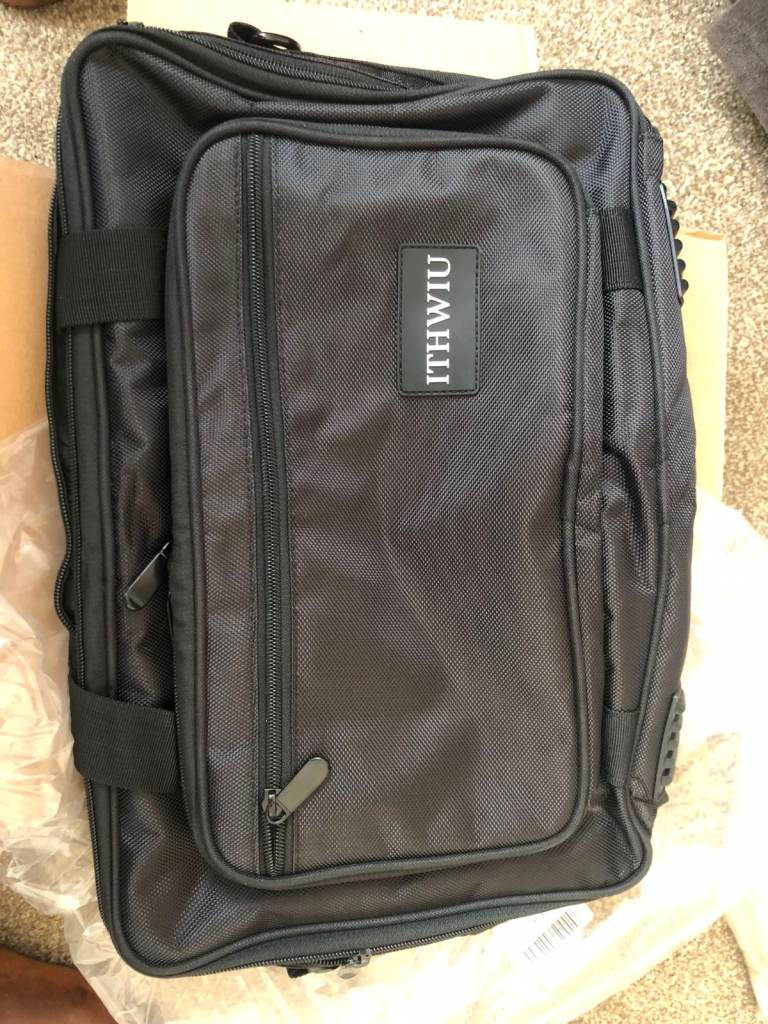 ITHWIU Black Laptop Bag / Backpack – Good Condition