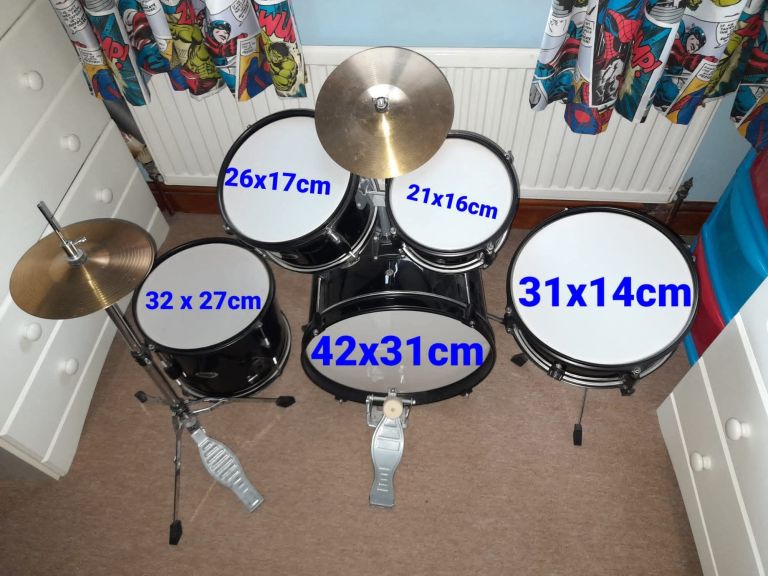 Kids drum kit. 5 piece Stagg. 