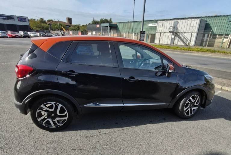 Renault, CAPTUR, Hatchback, 2015, Manual, 1461 (cc), 5 doors