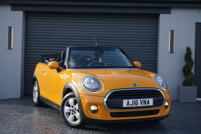 2016 MINI Convertible 1.5 Cooper *IN THE BEST COLOUR IMMACULATE FSH* CONVERTIBLE Petrol Manual