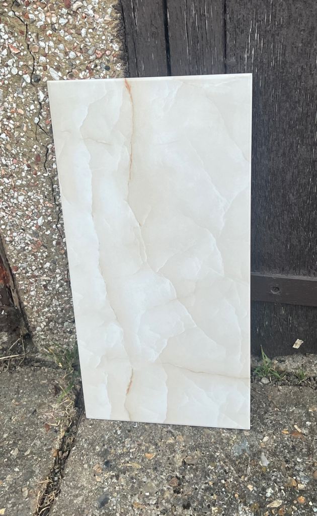 Beige/Gold pearl onyx marble effect wall tiles  ( please read the description! )