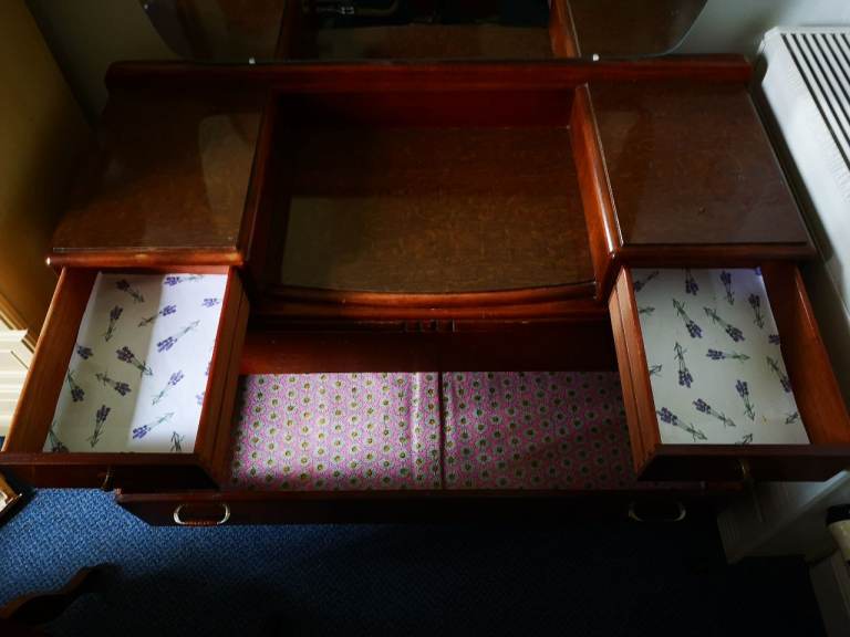 Dressing Table 