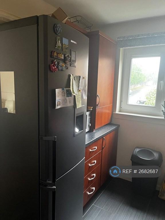 2 bedroom flat in Auchentoshan Terrace, Glasgow, G21 (2 bed) (#2682687)