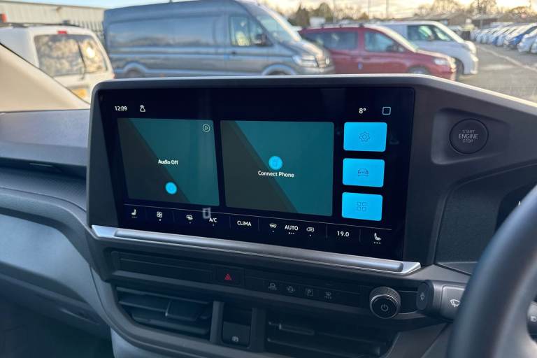 2025 Volkswagen Transporter 2.0 TDI T28 Commerce Pro FWD SWB Euro 6 (s/s) 5dr Van DIESEL Manual