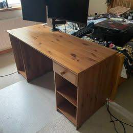Lovely Pine Desk 100% complete for Home office, Gaming, Crafts etc