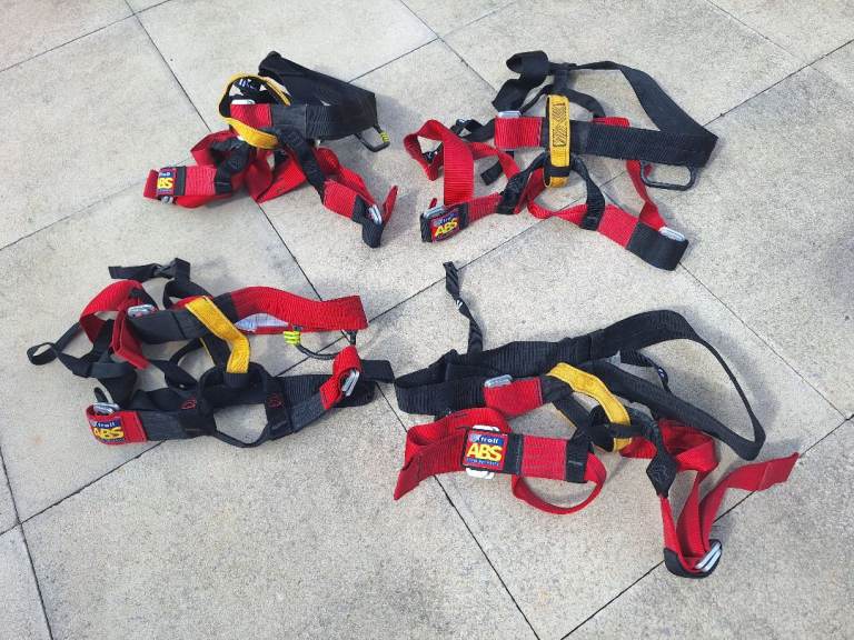 4 Rock climbing harnesses