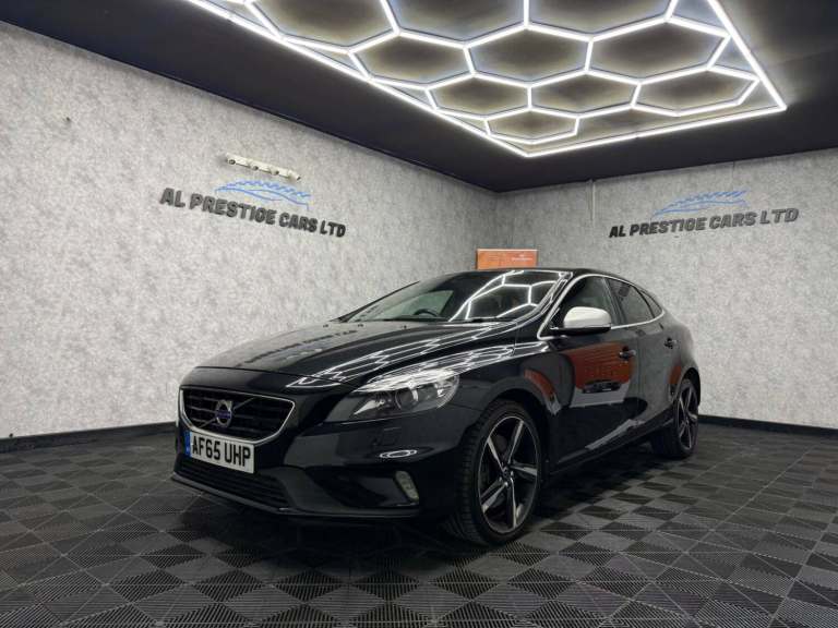 2015 Volvo V40 2.0 D4 R-Design Lux Nav Euro 6 (s/s) 5dr HATCHBACK Diesel Manual