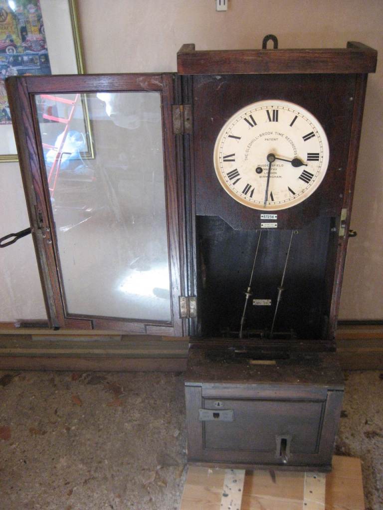 Clocking in Clock/Machine....This is FREE