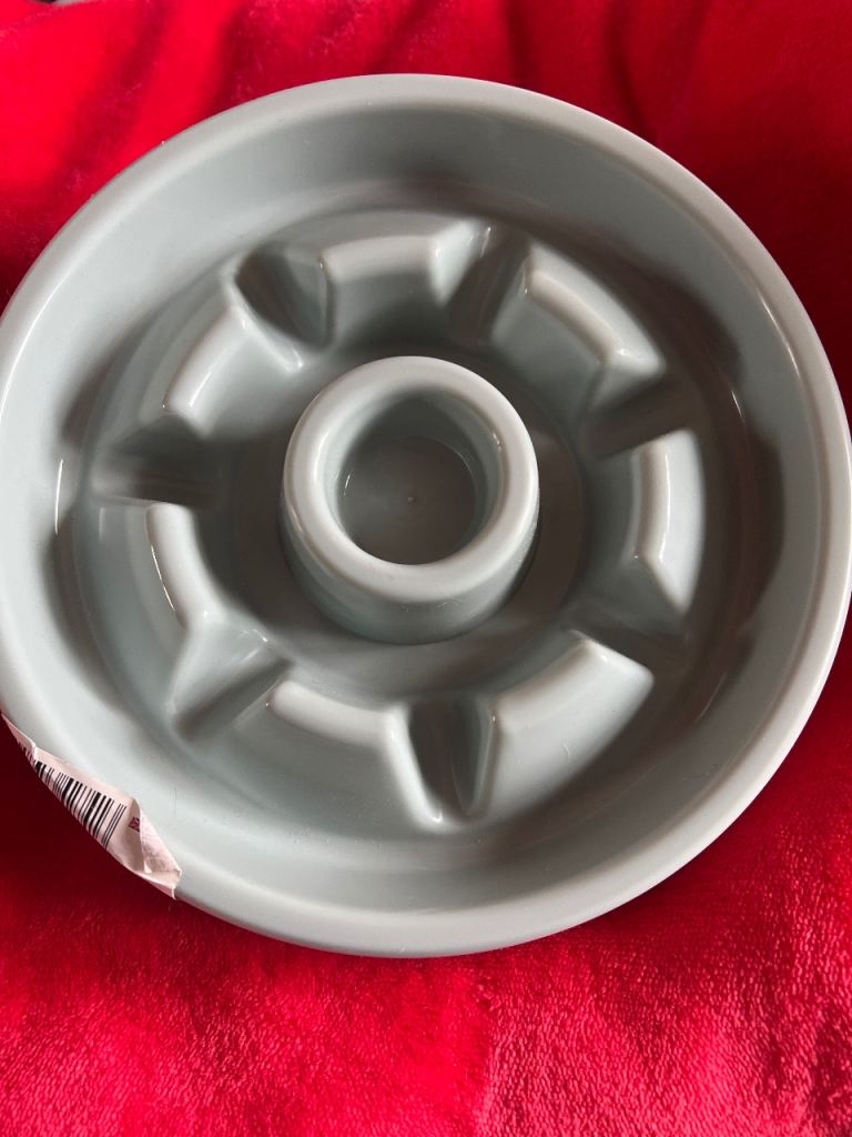 Slow feeding dog bowl. New