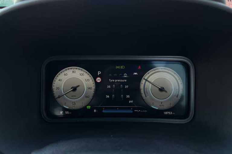 2022 Hyundai KONA 64kWh Premium SUV 5dr Electric Auto (10.5kW Charger) (204 ps) SUV Electric Auto...