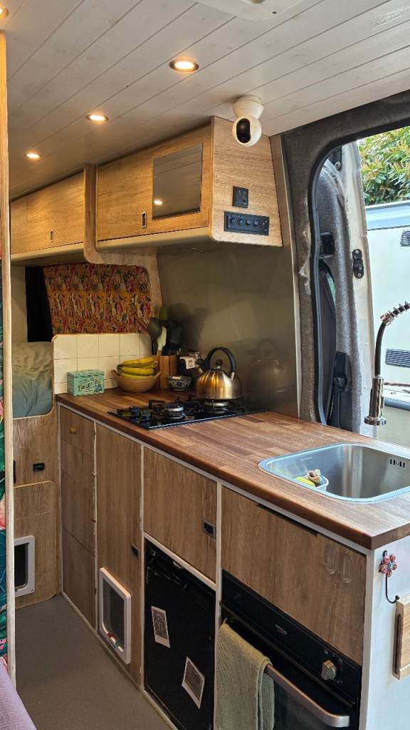 Reliable fully kitted out off grid campervan