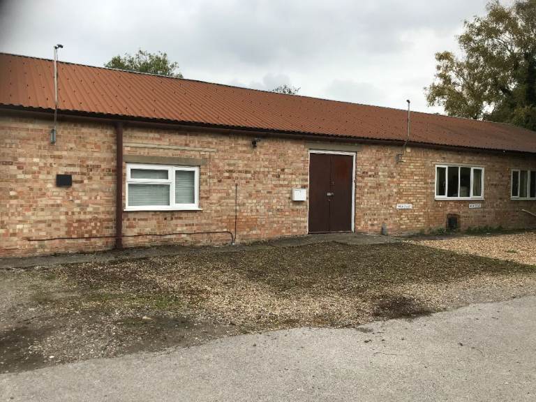 Workshop /office unit to let.