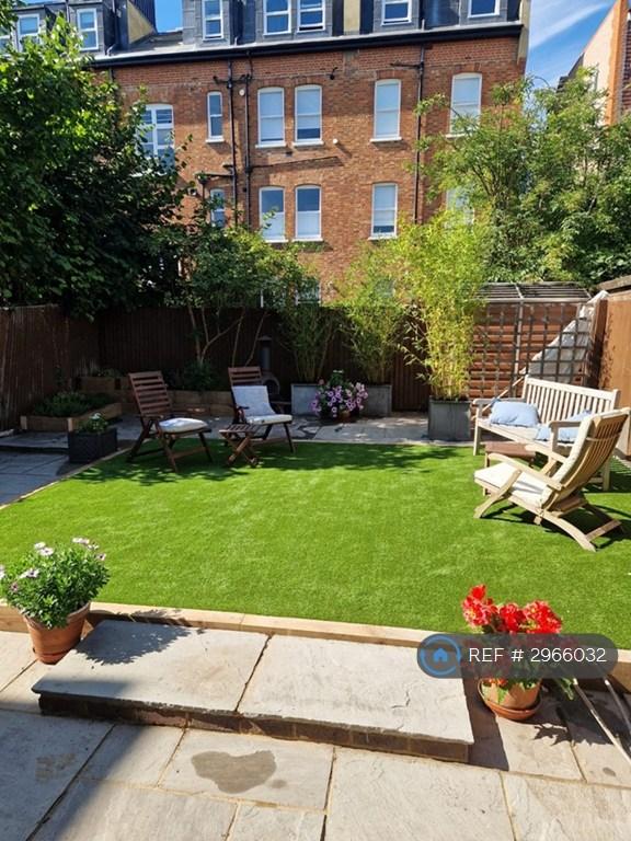 5 bedroom house in Compton Road, London, SW19 (5 bed) (#2966032)