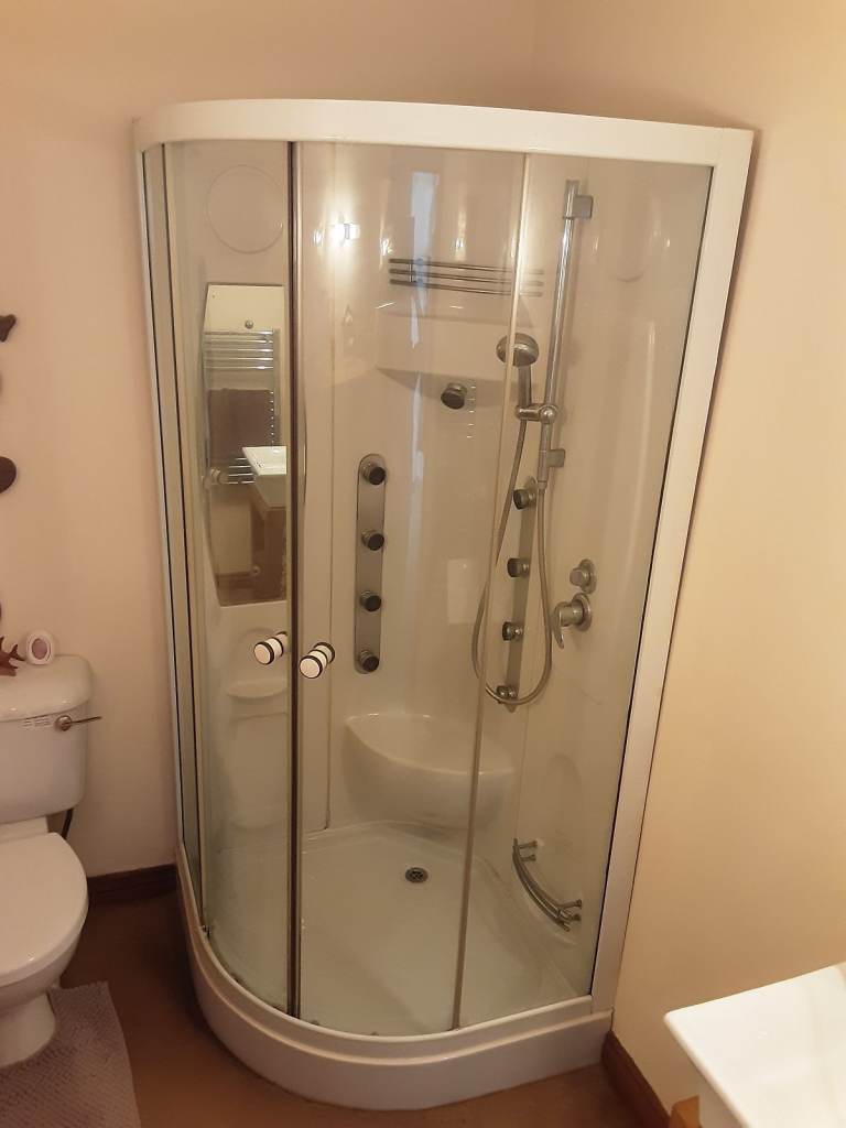 Hydro shower cabin enclosure 900 x 900